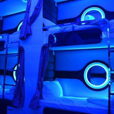 Ocean Dormitory Mumbai Bagian luar foto