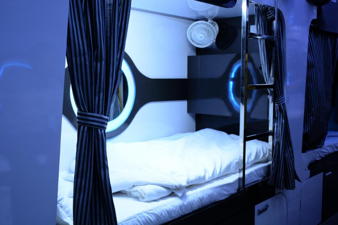 Ocean Dormitory Mumbai Bagian luar foto