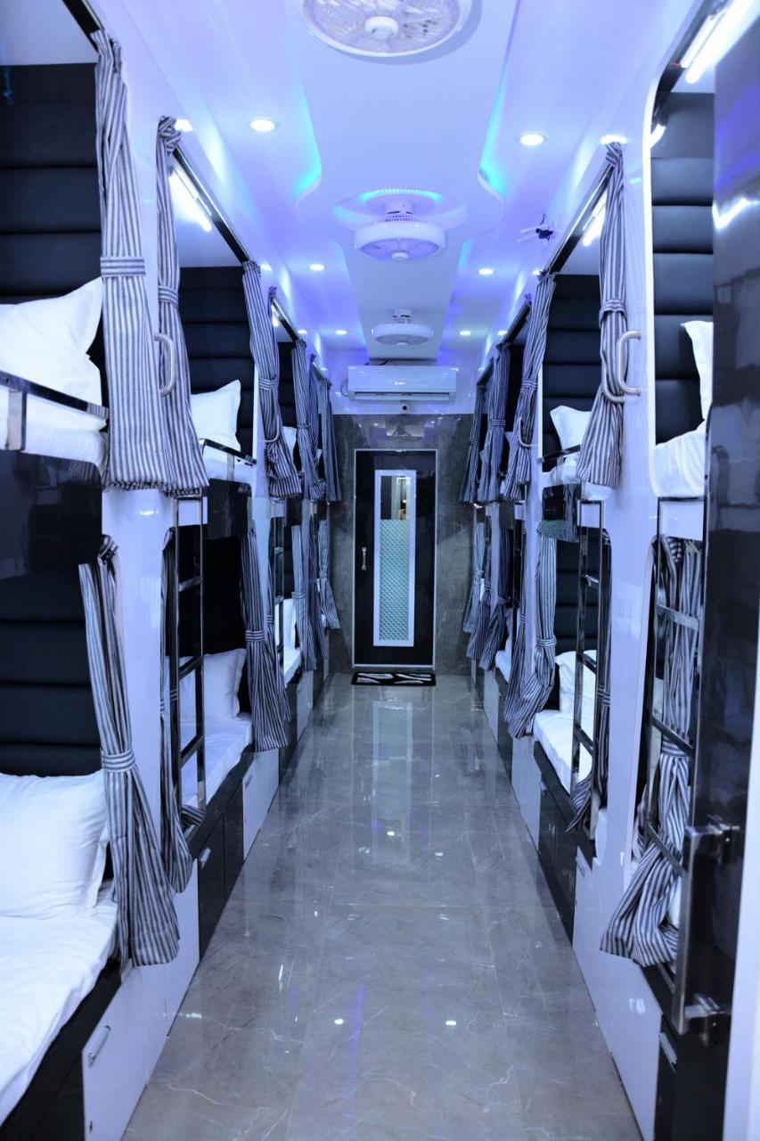 Ocean Dormitory Mumbai Bagian luar foto