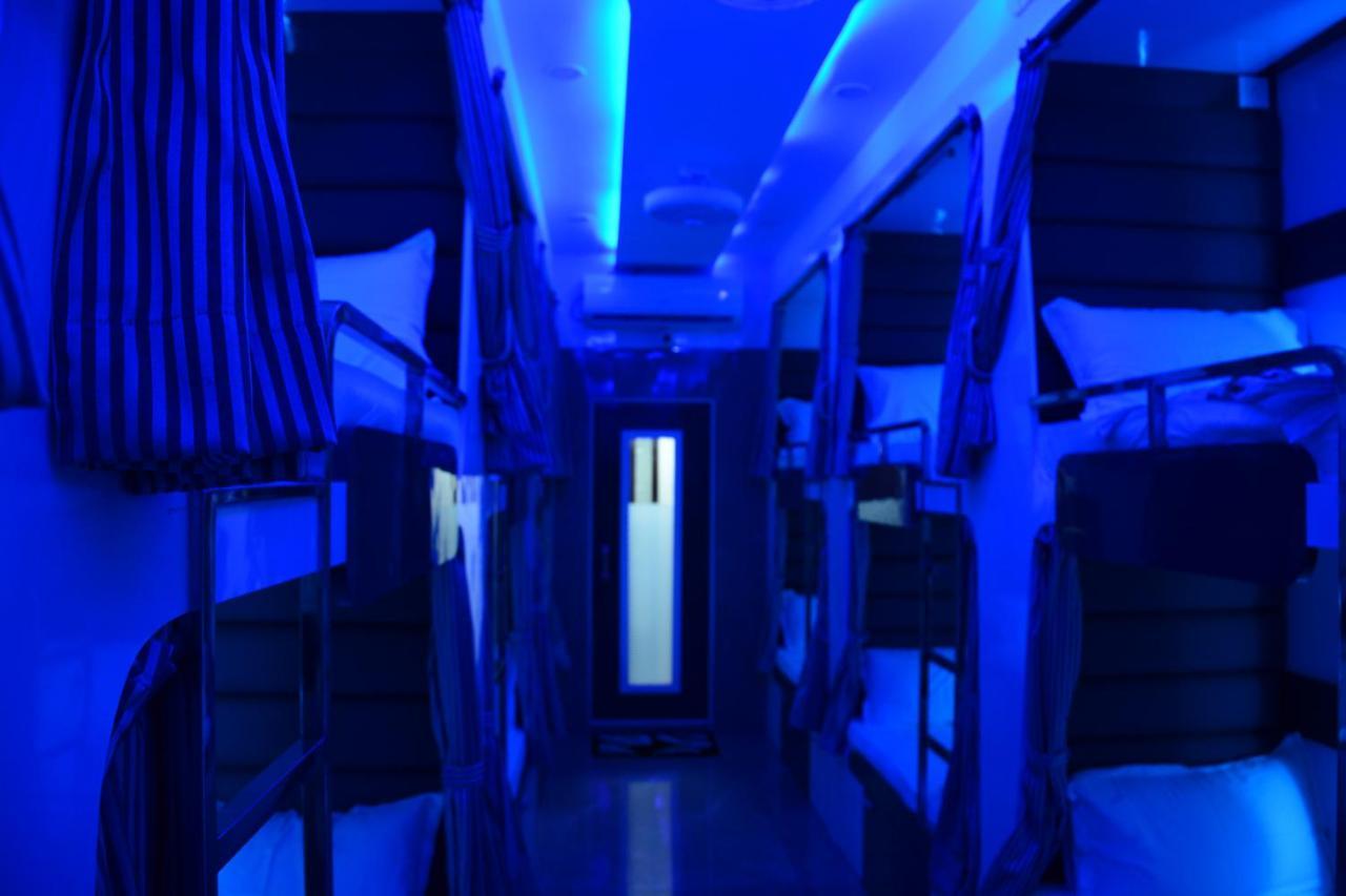 Ocean Dormitory Mumbai Bagian luar foto