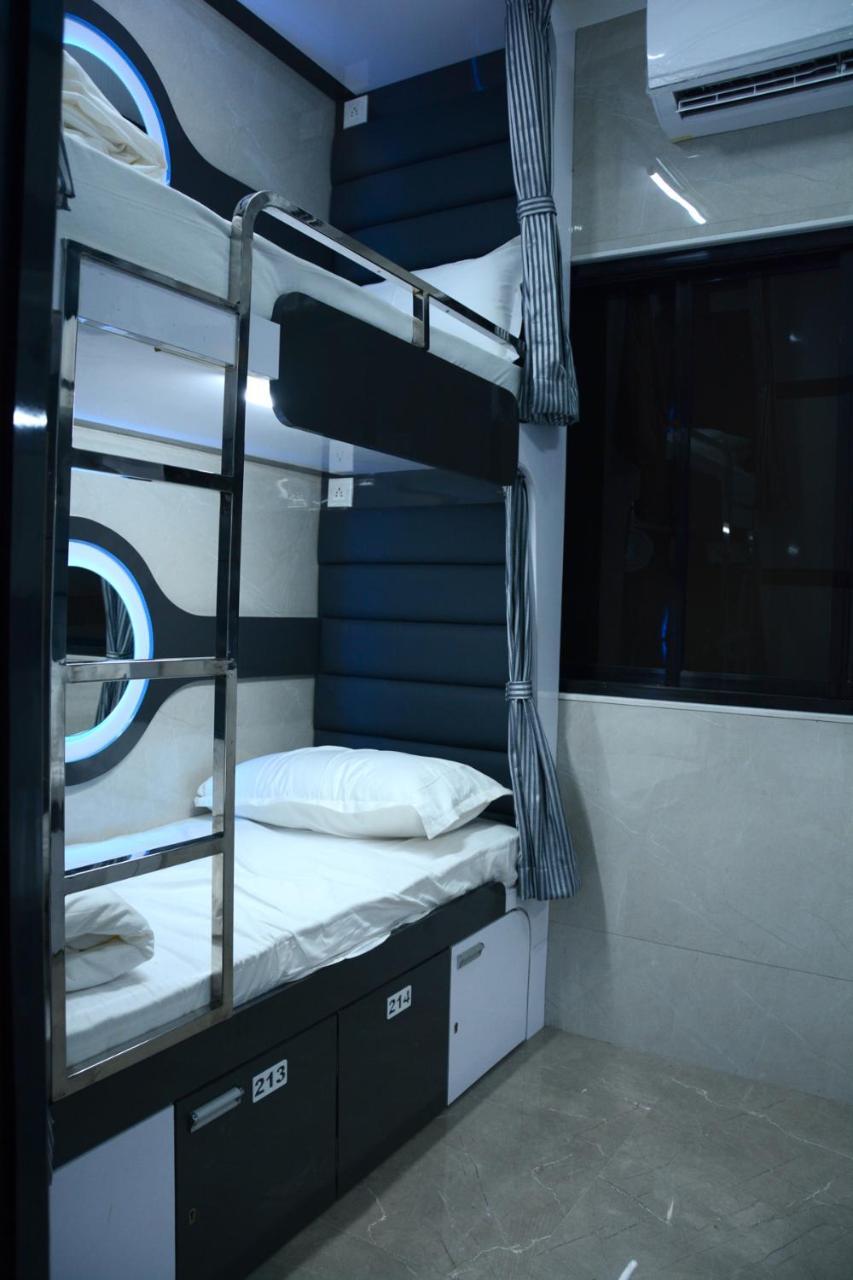 Ocean Dormitory Mumbai Bagian luar foto