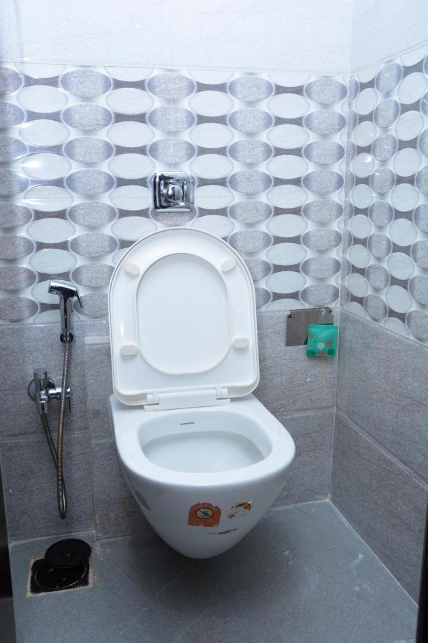 Ocean Dormitory Mumbai Bagian luar foto