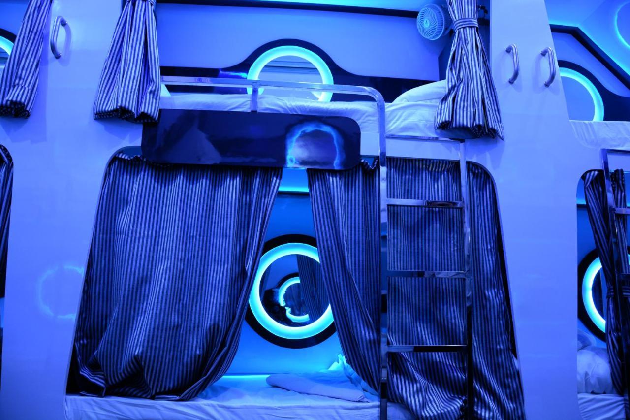 Ocean Dormitory Mumbai Bagian luar foto